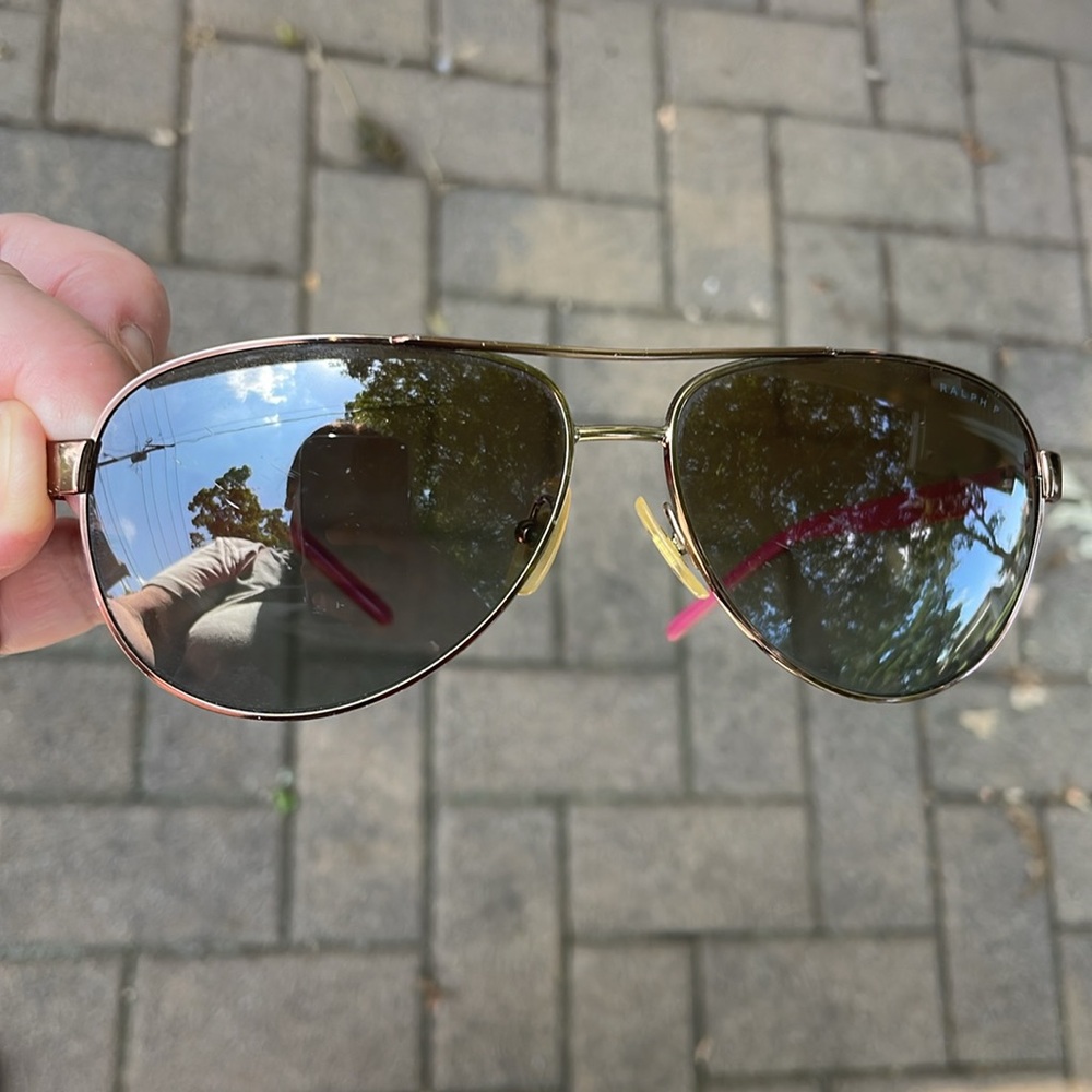 Ralph Lauren Gold Aviator Sunglasses with Black Case - Picture 10 of 12